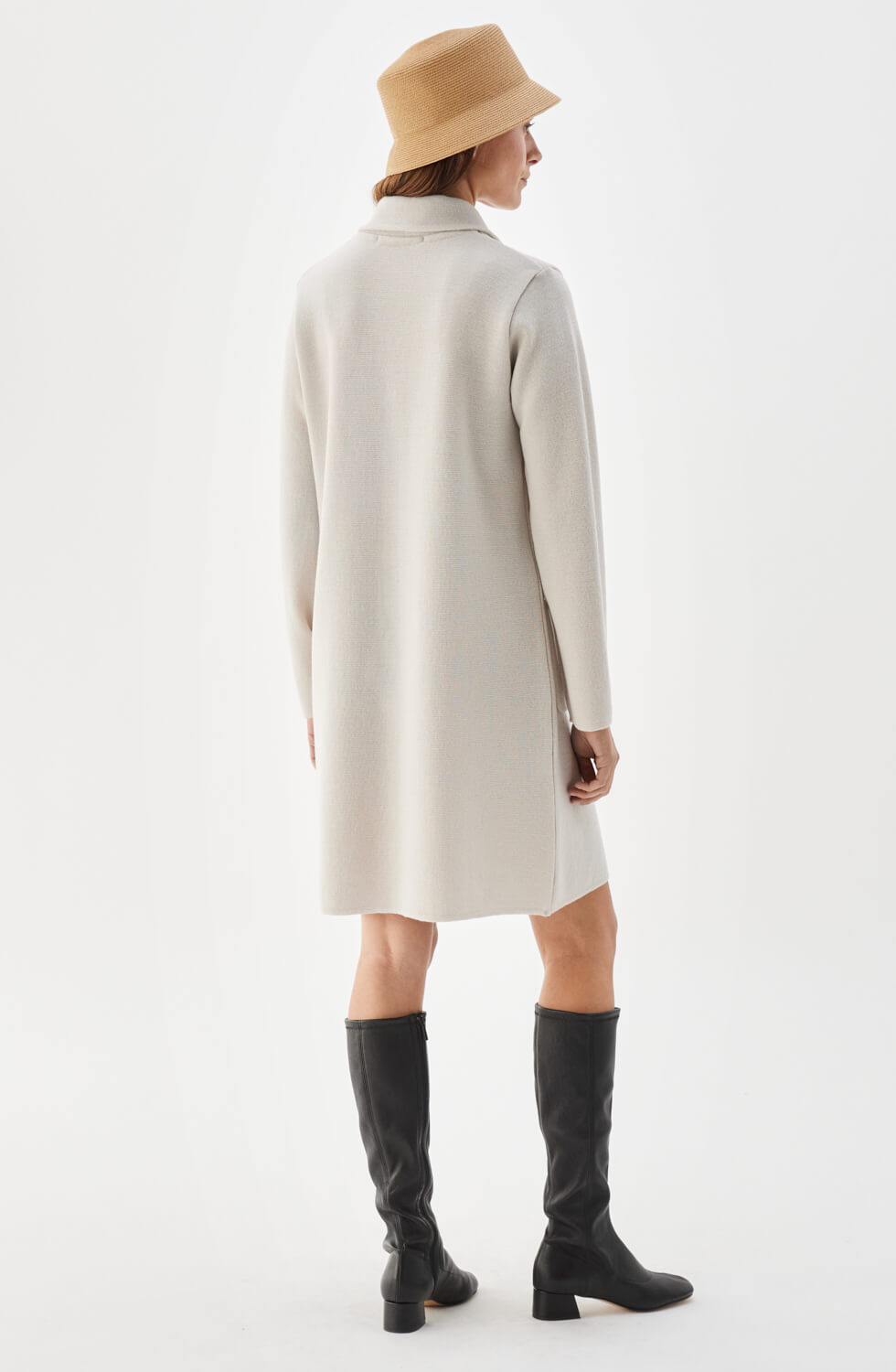 Lilli stickad kappa i ull ljusgrå