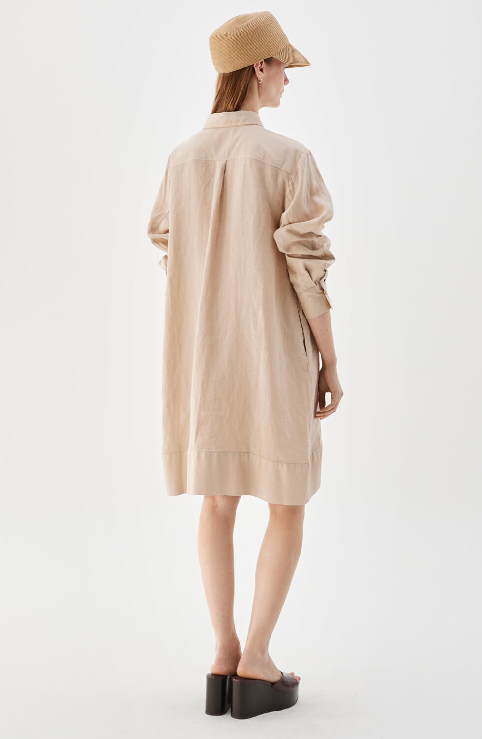 Raven linneklänning beige