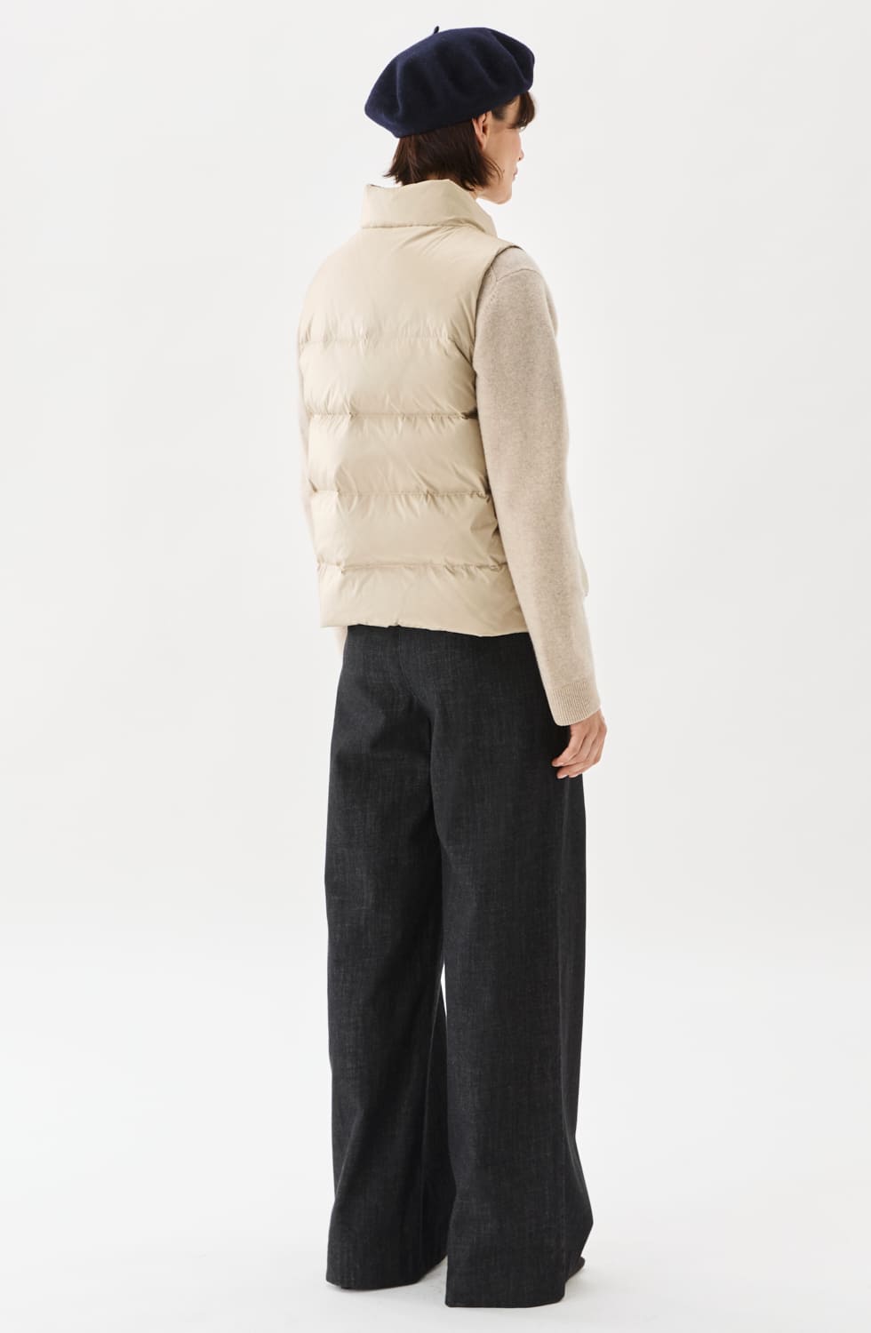 Amy Down Vest Light Beige | Busnel.com