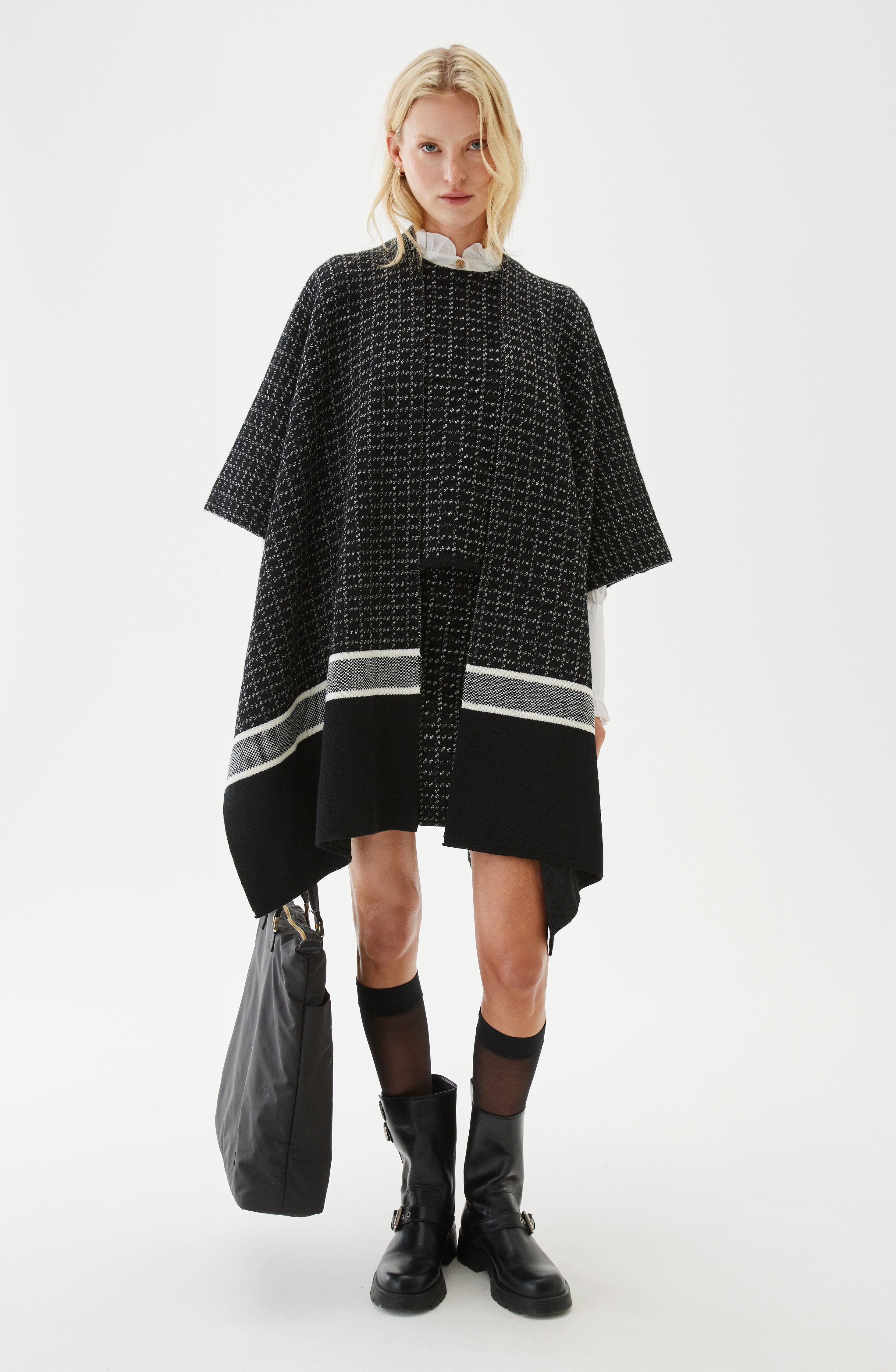 Mio Checked Poncho