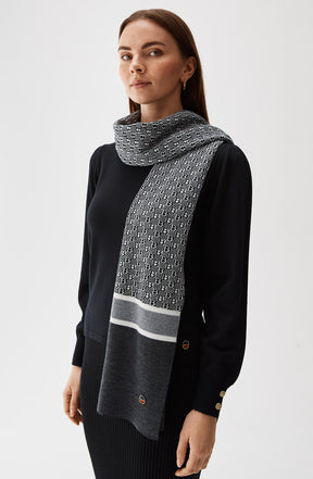 Cassina Scarf Black/Ecru