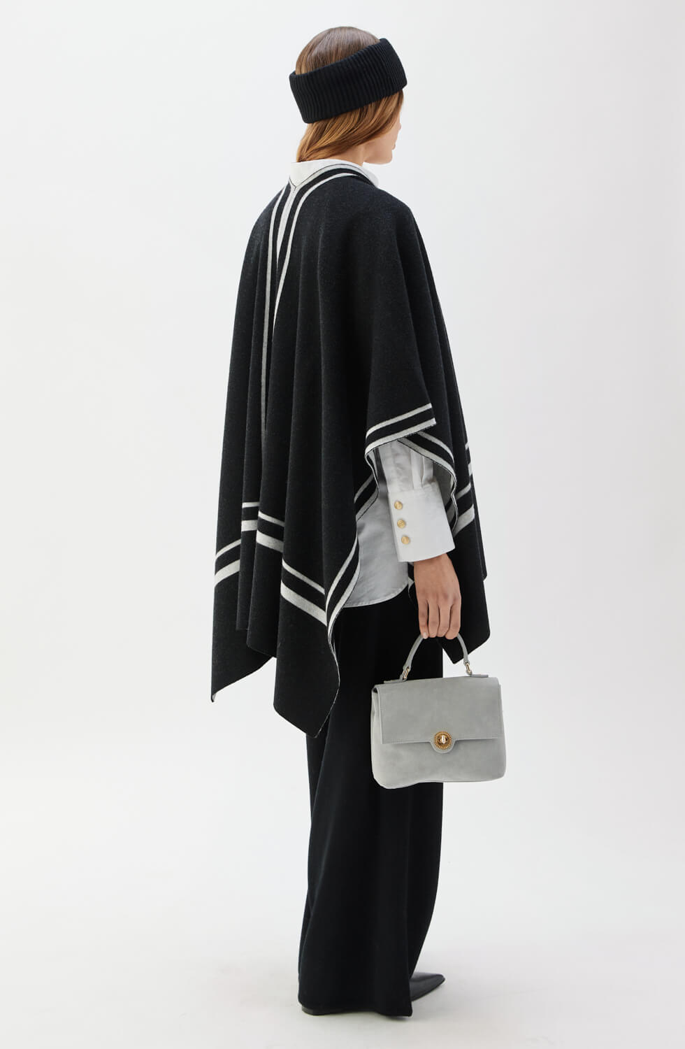 Garbo Poncho Black/Ecru