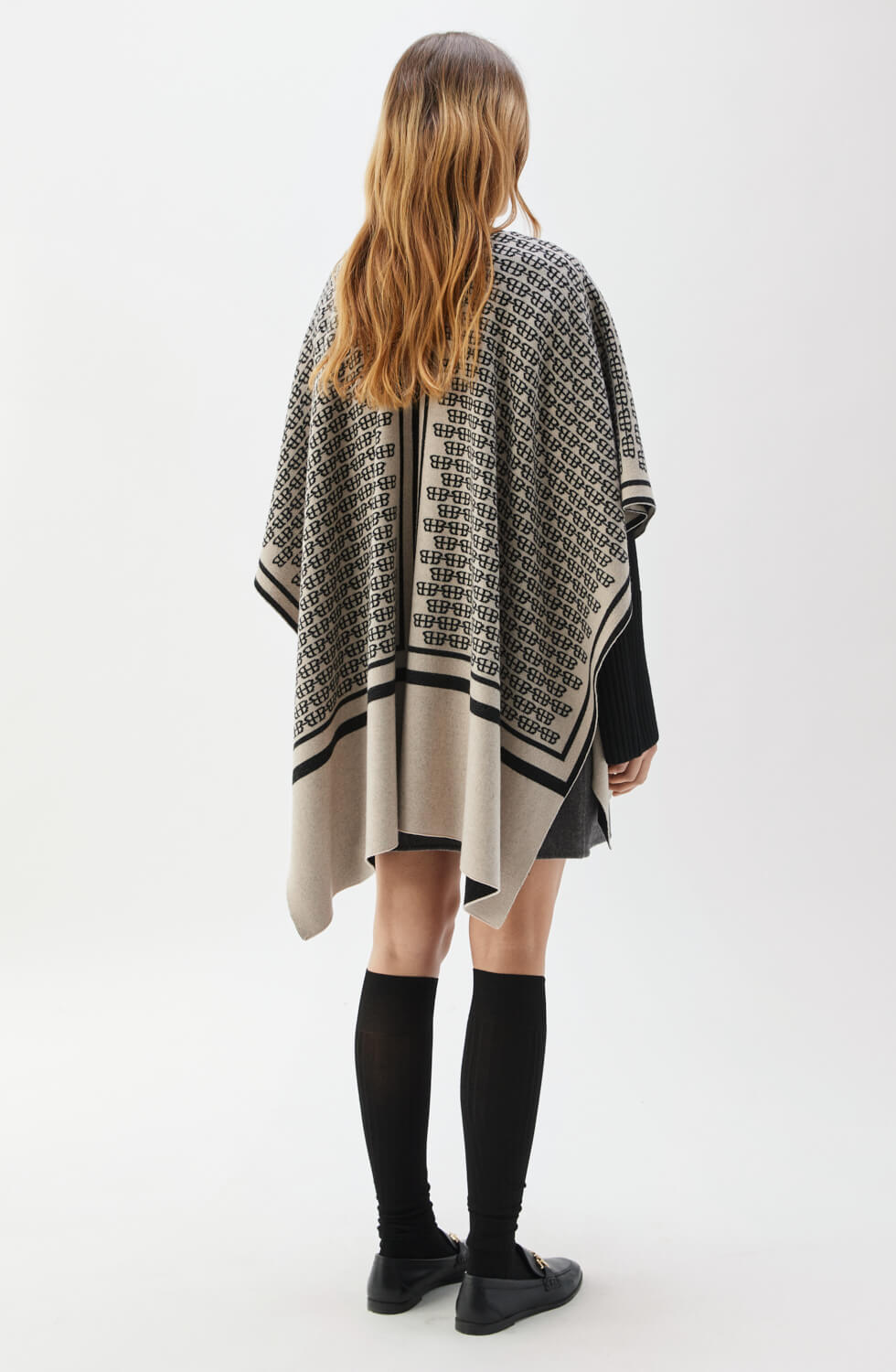 Garnette Poncho Fudge/Black