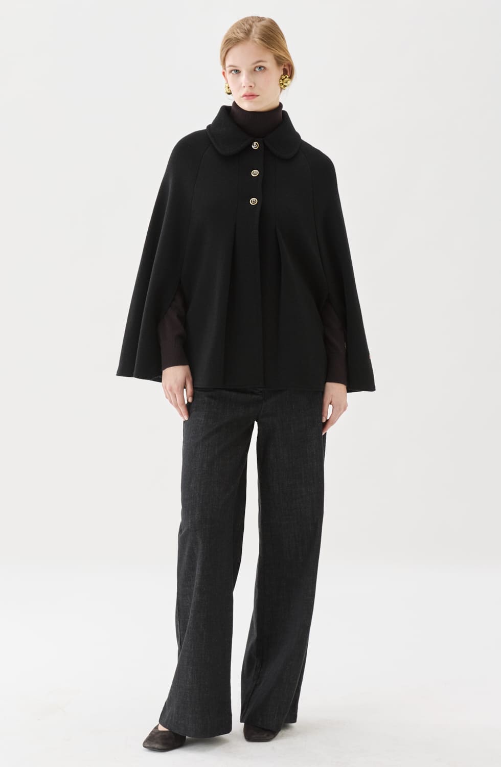Isa Knitted Wool Cape Black