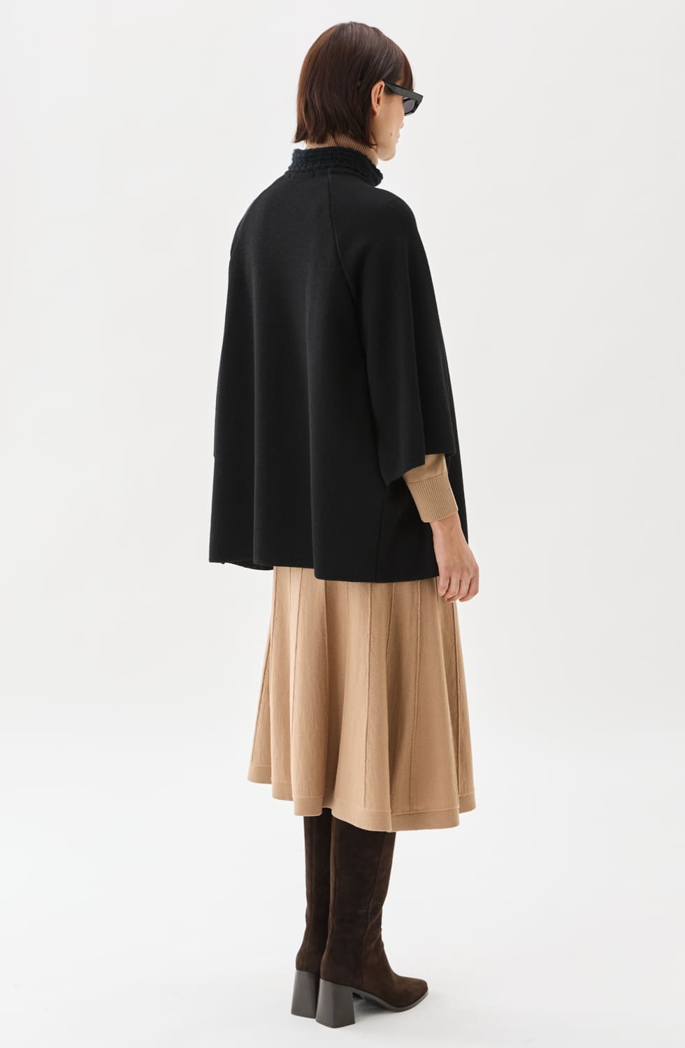 Lucine Cape black