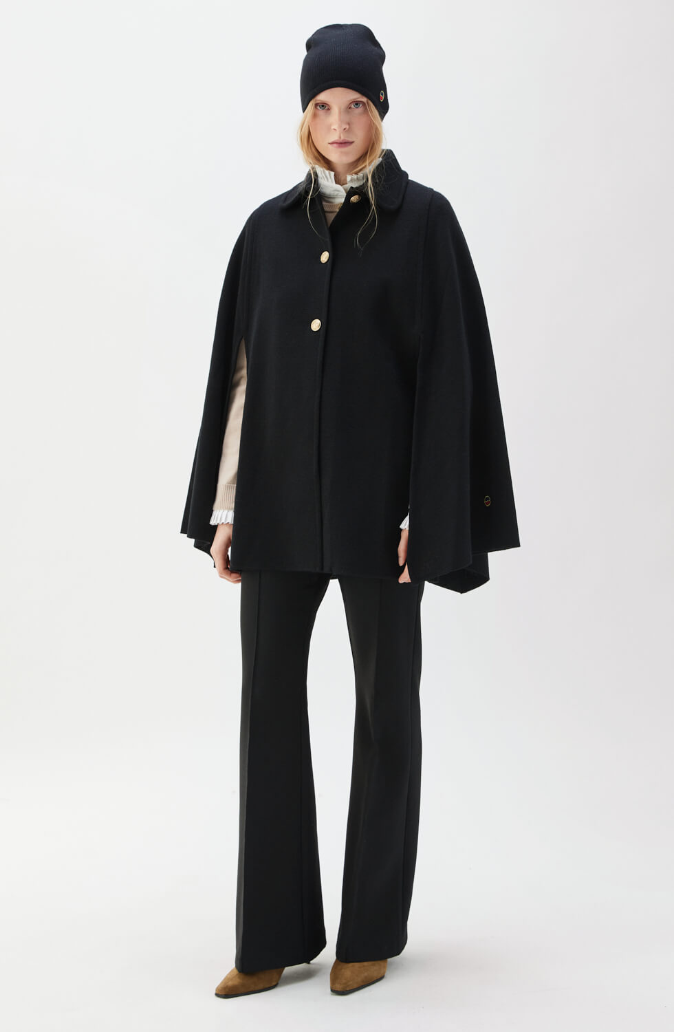 Minou Cape Black