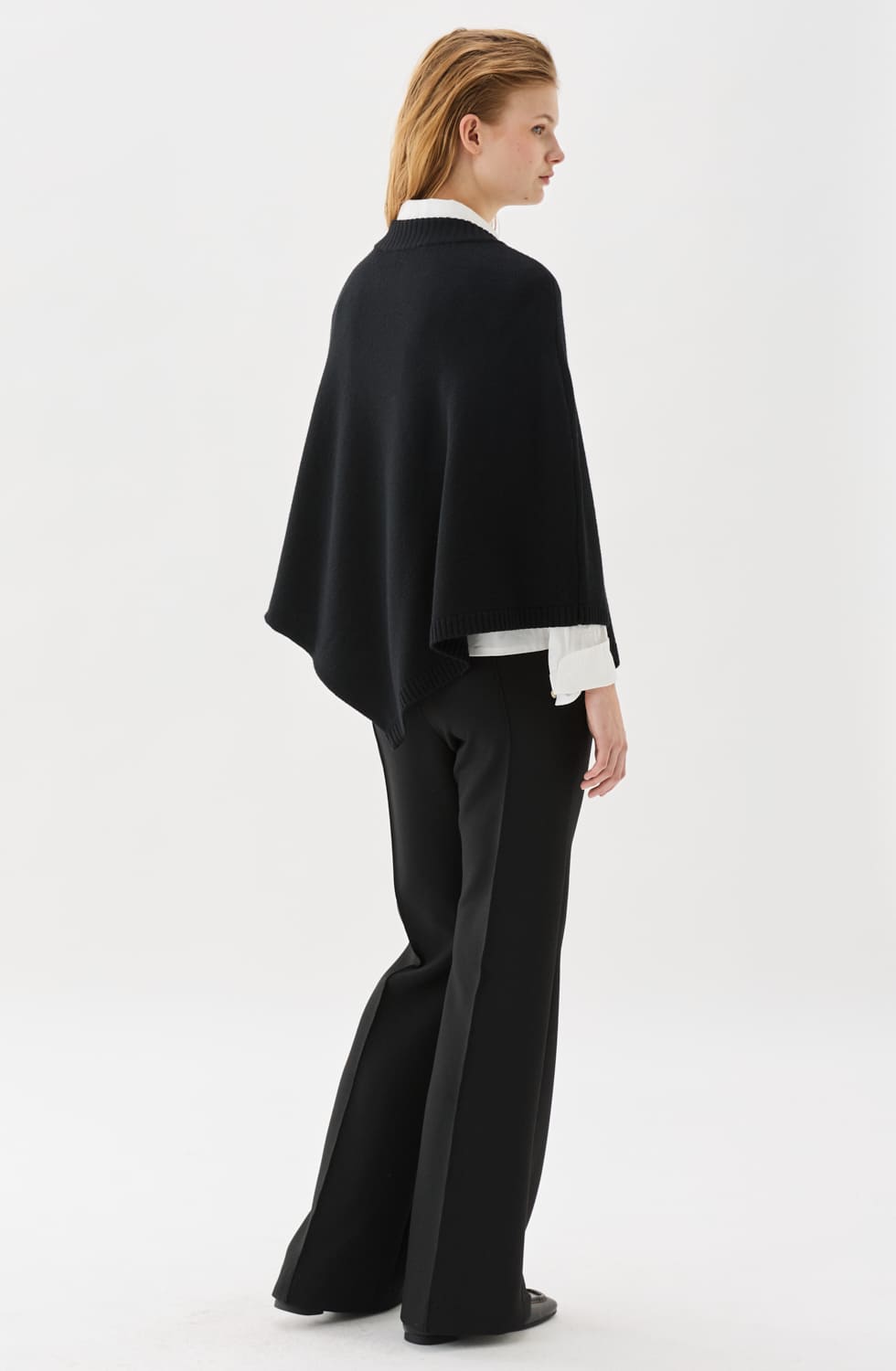 Randy Poncho Svart