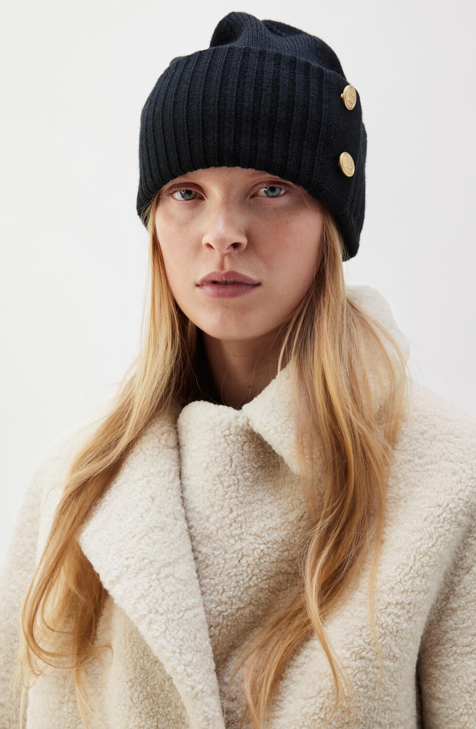 Roya Beanie Black